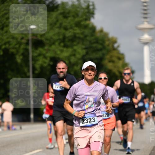 29.06.2025 - hella hamburg halbmarathon Dr. Thomas Lammeyer http://msf.ph/oto/8149459 29.06.2025 10:06:25 Kennedybrücke 1128, 1254, 1432, 1453, 1729, 1733, 2322, 2323, 3169, 3780, 4286, 4328, 4663, 4985, 5742, 5763, 6322, 6708, 6860, 7031, 7049, 7243, 8749, 9020, 9021, 9156, 9353, 9928, 10177, 10539, 10866 meine-sportfotos.de