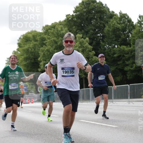 29.06.2025 - hella hamburg halbmarathon Jannik Wohlers http://msf.ph/oto/8149465 29.06.2025 10:13:01 Lombardsbrücke 1007, 1747, 1859, 2961, 3218, 3360, 3728, 3729, 4187, 4950, 5546, 6489, 6724, 7346, 7446, 7447, 7460, 8279, 8913, 9527, 9612, 12492, 13331, 13928, 15922, 17474, 17988, 18222, 18231, 18732, 18754, 19035 meine-sportfotos.de