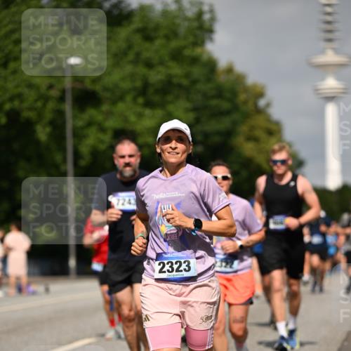29.06.2025 - hella hamburg halbmarathon Dr. Thomas Lammeyer http://msf.ph/oto/8149469 29.06.2025 10:06:25 Kennedybrücke 1128, 1254, 1432, 1453, 1729, 1733, 2322, 2323, 3169, 3780, 4286, 4328, 4663, 4985, 5742, 5763, 6322, 6708, 6860, 7031, 7049, 7243, 8749, 9020, 9021, 9156, 9353, 9928, 10177, 10539, 10866 meine-sportfotos.de