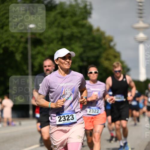 29.06.2025 - hella hamburg halbmarathon Dr. Thomas Lammeyer http://msf.ph/oto/8149475 29.06.2025 10:06:26 Kennedybrücke 1128, 1254, 1432, 1453, 1729, 1733, 2322, 2323, 3169, 3780, 4286, 4328, 4663, 4985, 5742, 5763, 6166, 6322, 6708, 6860, 7049, 7243, 8662, 8749, 9020, 9021, 9156, 9353, 9928, 10177, 10539, 10866 meine-sportfotos.de