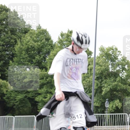 29.06.2025 - hella hamburg halbmarathon Jannik Wohlers http://msf.ph/oto/8149478 29.06.2025 09:13:08 Lombardsbrücke  meine-sportfotos.de