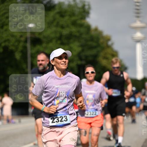 29.06.2025 - hella hamburg halbmarathon Dr. Thomas Lammeyer http://msf.ph/oto/8149481 29.06.2025 10:06:26 Kennedybrücke 1128, 1254, 1432, 1453, 1729, 1733, 2322, 2323, 3169, 3780, 4286, 4328, 4663, 4985, 5742, 5763, 6166, 6322, 6708, 6860, 7049, 7243, 8662, 8749, 9020, 9021, 9156, 9353, 9928, 10177, 10539, 10866 meine-sportfotos.de