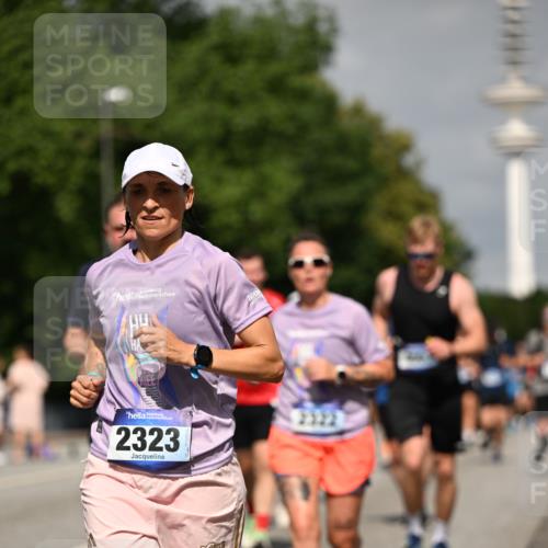 29.06.2025 - hella hamburg halbmarathon Dr. Thomas Lammeyer http://msf.ph/oto/8149492 29.06.2025 10:06:26 Kennedybrücke 1128, 1254, 1432, 1453, 1729, 1733, 2322, 2323, 3169, 3780, 4286, 4328, 4663, 4985, 5742, 5763, 6166, 6322, 6708, 6860, 7049, 7243, 8662, 8749, 9020, 9021, 9156, 9353, 9928, 10177, 10539, 10866 meine-sportfotos.de