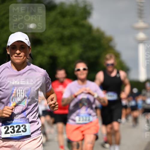 29.06.2025 - hella hamburg halbmarathon Dr. Thomas Lammeyer http://msf.ph/oto/8149505 29.06.2025 10:06:26 Kennedybrücke 1128, 1254, 1432, 1453, 1729, 1733, 2322, 2323, 3169, 3780, 4286, 4328, 4663, 4985, 5742, 5763, 6166, 6322, 6708, 6860, 7049, 7243, 8662, 8749, 9020, 9021, 9156, 9353, 9928, 10177, 10539, 10866 meine-sportfotos.de