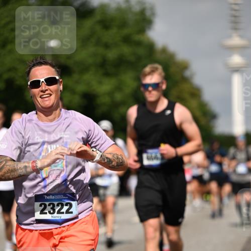 29.06.2025 - hella hamburg halbmarathon Dr. Thomas Lammeyer http://msf.ph/oto/8149538 29.06.2025 10:06:28 Kennedybrücke 1128, 1254, 1432, 1453, 1733, 2322, 2323, 3169, 3780, 3919, 4286, 4663, 4985, 5742, 5763, 6166, 6322, 6708, 6860, 7049, 7243, 8662, 8749, 9020, 9021, 9928, 10539, 10866 meine-sportfotos.de