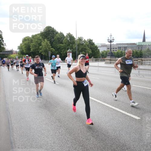 29.06.2025 - hella hamburg halbmarathon Jannik Wohlers http://msf.ph/oto/8149567 29.06.2025 10:19:28 Lombardsbrücke 1110, 1115, 1154, 2357, 2405, 2918, 4170, 4539, 4562, 4570, 5251, 5397, 5878, 6796, 6797, 6872, 6874, 7137, 7248, 7249, 7808, 7836, 7917, 8146, 8427, 10349, 10594, 10622, 11036, 11999, 12066, 12615, 12618, 12859, 13002, 13611, 13634, 13821, 13910, 14428, 14953, 15323, 15423, 15529, 16016, 16190, 16240, 16322, 16480, 16611, 16886, 17123, 17208, 17613, 17853, 18322, 18335, 18371, 18755, 18843 meine-sportfotos.de