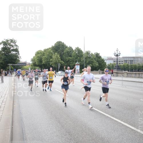 29.06.2025 - hella hamburg halbmarathon Jannik Wohlers http://msf.ph/oto/8149624 29.06.2025 10:19:32 Lombardsbrücke 1110, 1115, 1154, 2064, 2405, 2918, 3278, 4539, 5251, 5397, 6872, 6874, 7137, 7248, 7249, 7519, 7808, 7917, 8146, 8387, 8427, 8738, 10349, 10594, 10622, 10701, 11028, 11036, 11999, 12615, 12618, 12859, 13002, 13192, 13634, 13910, 14024, 14425, 14428, 14953, 15423, 15529, 15572, 15948, 16016, 16190, 16240, 16322, 16480, 16611, 17076, 17123, 17208, 17454, 17456, 17853, 17913, 18322, 18335, 18368, 18371, 18648, 18685, 18843 meine-sportfotos.de