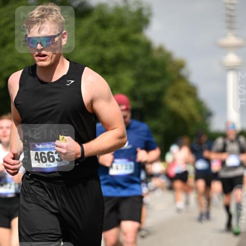 29.06.2025 - hella hamburg halbmarathon Dr. Thomas Lammeyer http://msf.ph/oto/8149630 29.06.2025 10:06:29 Kennedybrücke 1128, 1254, 1432, 1453, 1733, 2322, 2323, 3169, 3780, 3919, 4286, 4663, 4985, 5742, 5763, 6166, 6322, 6708, 6860, 7049, 7243, 8662, 8749, 9020, 9021, 9928, 10539, 10866 meine-sportfotos.de