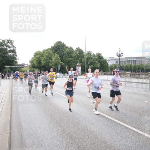 29.06.2025 - hella hamburg halbmarathon Jannik Wohlers http://msf.ph/oto/8149634 29.06.2025 10:19:32 Lombardsbrücke 1110, 1115, 1154, 2064, 2405, 2918, 3278, 4539, 5251, 5397, 6872, 6874, 7137, 7248, 7249, 7519, 7808, 7917, 8146, 8387, 8427, 8738, 10349, 10594, 10622, 10701, 11028, 11036, 11999, 12615, 12618, 12859, 13002, 13192, 13634, 13910, 14024, 14425, 14428, 14953, 15423, 15529, 15572, 15948, 16016, 16190, 16240, 16322, 16480, 16611, 17076, 17123, 17208, 17454, 17456, 17853, 17913, 18322, 18335, 18368, 18371, 18648, 18685, 18843 meine-sportfotos.de