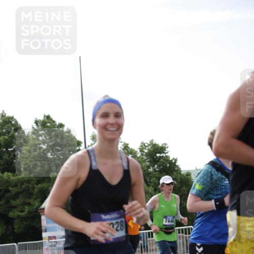 29.06.2025 - hella hamburg halbmarathon Jannik Wohlers http://msf.ph/oto/8149649 29.06.2025 10:13:09 Lombardsbrücke 1007, 1859, 2055, 2721, 2904, 3729, 4187, 4795, 4950, 5232, 5546, 6026, 6717, 6724, 7346, 7446, 7447, 7460, 7913, 8279, 9128, 9612, 12928, 12929, 13331, 13928, 15663, 16491, 17472, 17474, 18222, 18231, 19035 meine-sportfotos.de