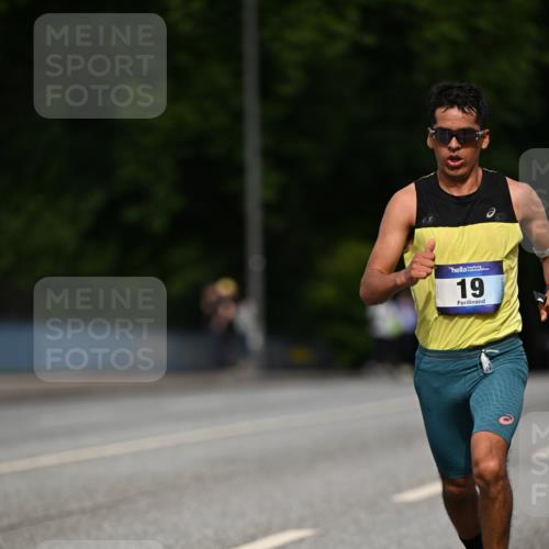 29.06.2025 - hella hamburg halbmarathon Dr. Thomas Lammeyer http://msf.ph/oto/8149651 29.06.2025 09:35:16 Kennedybrücke 14, 19 meine-sportfotos.de