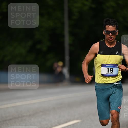 29.06.2025 - hella hamburg halbmarathon Dr. Thomas Lammeyer http://msf.ph/oto/8149655 29.06.2025 09:35:16 Kennedybrücke 14, 19 meine-sportfotos.de