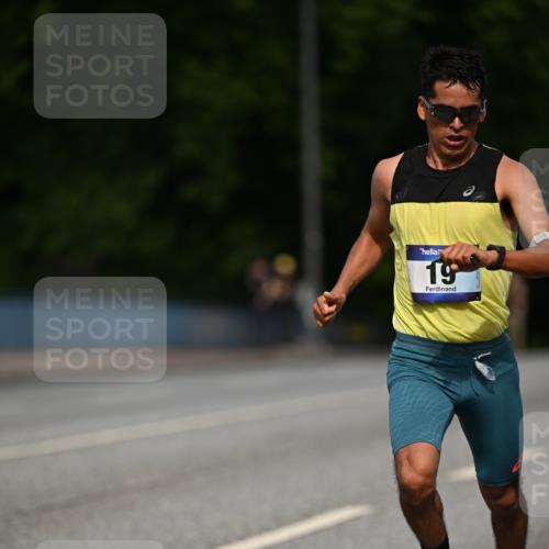 29.06.2025 - hella hamburg halbmarathon Dr. Thomas Lammeyer http://msf.ph/oto/8149662 29.06.2025 09:35:16 Kennedybrücke 14, 19 meine-sportfotos.de