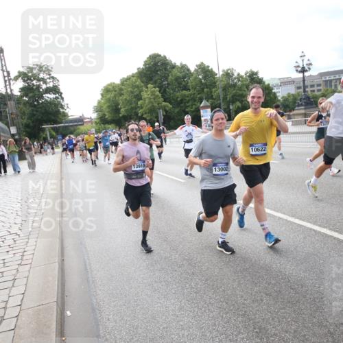 29.06.2025 - hella hamburg halbmarathon Jannik Wohlers http://msf.ph/oto/8149672 29.06.2025 10:19:34 Lombardsbrücke 1110, 1115, 1154, 2064, 2405, 2918, 3278, 4539, 4737, 5397, 6872, 6874, 7137, 7519, 7808, 7917, 8387, 8427, 8738, 9196, 10349, 10550, 10622, 10701, 11028, 11036, 11999, 12615, 12618, 12859, 13002, 13192, 13634, 13910, 14024, 14425, 14428, 14953, 15423, 15529, 15572, 15948, 16016, 16164, 16190, 16240, 16322, 16480, 16611, 16714, 17076, 17123, 17208, 17454, 17456, 17853, 17913, 18322, 18368, 18648, 18685, 18843 meine-sportfotos.de