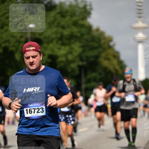 29.06.2025 - hella hamburg halbmarathon Dr. Thomas Lammeyer http://msf.ph/oto/8149676 29.06.2025 10:06:30 Kennedybrücke 1128, 1254, 1432, 1453, 1733, 2322, 2323, 3169, 3780, 3919, 4286, 4663, 4985, 5742, 5763, 6166, 6322, 6708, 6860, 7049, 7243, 8662, 8749, 9020, 9021, 9928, 10539, 10866, 11191, 11250 meine-sportfotos.de