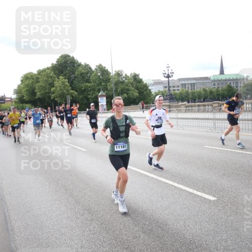 29.06.2025 - hella hamburg halbmarathon Jannik Wohlers http://msf.ph/oto/8149687 29.06.2025 10:19:36 Lombardsbrücke 1110, 1115, 1154, 2064, 2918, 3278, 4539, 4737, 4739, 5397, 6872, 6874, 7137, 7519, 7808, 7917, 8387, 8738, 9196, 10550, 10622, 10701, 11028, 11036, 12615, 12618, 12859, 13002, 13192, 13634, 13910, 14024, 14425, 14428, 14953, 15423, 15529, 15572, 15948, 16016, 16164, 16190, 16240, 16322, 16480, 16611, 16714, 17076, 17123, 17208, 17454, 17456, 17853, 17913, 18322, 18368, 18648, 18685, 18843 meine-sportfotos.de