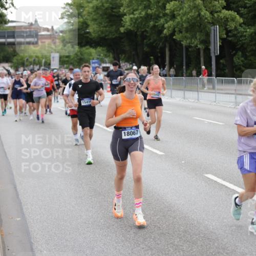 29.06.2025 - hella hamburg halbmarathon Jannik Wohlers http://msf.ph/oto/8149733 29.06.2025 10:50:11 Lombardsbrücke 1259, 1828, 1930, 2047, 3184, 3647, 3680, 3838, 4642, 4695, 4961, 5131, 7133, 7161, 7505, 7677, 7938, 8299, 8833, 8834, 9096, 9168, 9933, 10744, 14102, 14591, 14762, 15017, 15105, 15230, 15416, 15467, 15551, 16489, 16593, 16670, 16742, 17790, 18067, 18092, 18483 meine-sportfotos.de