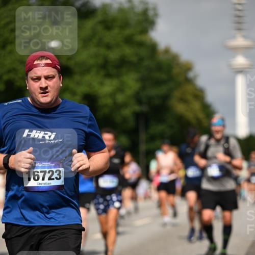 29.06.2025 - hella hamburg halbmarathon Dr. Thomas Lammeyer http://msf.ph/oto/8149739 29.06.2025 10:06:31 Kennedybrücke 1128, 1254, 1432, 1453, 1733, 2322, 2323, 2685, 3780, 3919, 4663, 4985, 5742, 5763, 6166, 6322, 6708, 6860, 7049, 7243, 7323, 8662, 8749, 9020, 9021, 9928, 10539, 10866, 11191, 11250 meine-sportfotos.de