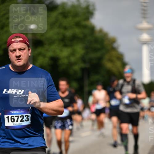 29.06.2025 - hella hamburg halbmarathon Dr. Thomas Lammeyer http://msf.ph/oto/8149748 29.06.2025 10:06:31 Kennedybrücke 1128, 1254, 1432, 1453, 1733, 2322, 2323, 2685, 3780, 3919, 4663, 4985, 5742, 5763, 6166, 6322, 6708, 6860, 7049, 7243, 7323, 8662, 8749, 9020, 9021, 9928, 10539, 10866, 11191, 11250 meine-sportfotos.de