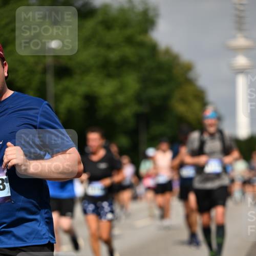 29.06.2025 - hella hamburg halbmarathon Dr. Thomas Lammeyer http://msf.ph/oto/8149755 29.06.2025 10:06:31 Kennedybrücke 1128, 1254, 1432, 1453, 1733, 2322, 2323, 2685, 3780, 3919, 4663, 4985, 5742, 5763, 6166, 6322, 6708, 6860, 7049, 7243, 7323, 8662, 8749, 9020, 9021, 9928, 10539, 10866, 11191, 11250 meine-sportfotos.de