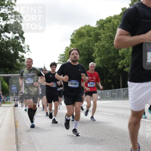 29.06.2025 - hella hamburg halbmarathon Jannik Wohlers http://msf.ph/oto/8149759 29.06.2025 10:13:13 Lombardsbrücke 2055, 2359, 2721, 2904, 2987, 4795, 4950, 5232, 5546, 5631, 6026, 6717, 6724, 7446, 7447, 7460, 7913, 8279, 9128, 9612, 9631, 10977, 12313, 12797, 12928, 12929, 13331, 13928, 15663, 16491, 17472, 18222, 18231, 19035, 19190 meine-sportfotos.de
