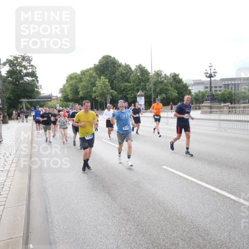 29.06.2025 - hella hamburg halbmarathon Jannik Wohlers http://msf.ph/oto/8149761 29.06.2025 10:19:38 Lombardsbrücke 1110, 1115, 1154, 2064, 3278, 4539, 4585, 4737, 4739, 5397, 5556, 5659, 6874, 7137, 7519, 7808, 8387, 8738, 9196, 10550, 10622, 10701, 11028, 11036, 13002, 13192, 13634, 13910, 14024, 14425, 14428, 15529, 15572, 15619, 15948, 16016, 16164, 16240, 16322, 16480, 16611, 16714, 16991, 17076, 17123, 17208, 17454, 17456, 17853, 17913, 18114, 18322, 18368, 18648, 18685 meine-sportfotos.de