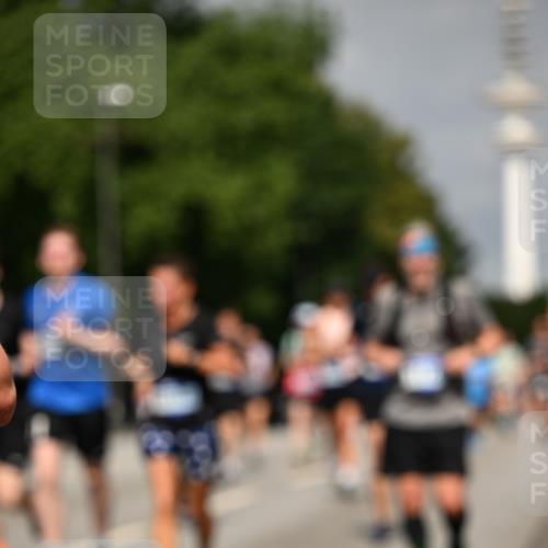 29.06.2025 - hella hamburg halbmarathon Dr. Thomas Lammeyer http://msf.ph/oto/8149772 29.06.2025 10:06:32 Kennedybrücke 1128, 1254, 1432, 1733, 2322, 2323, 2685, 3780, 3919, 4663, 4985, 5742, 5763, 6166, 6295, 6322, 6708, 6860, 7049, 7243, 7323, 8662, 8749, 9020, 9021, 9928, 10539, 10866, 11191, 11250 meine-sportfotos.de