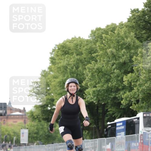 29.06.2025 - hella hamburg halbmarathon Jannik Wohlers http://msf.ph/oto/8149802 29.06.2025 09:14:10 Lombardsbrücke  meine-sportfotos.de