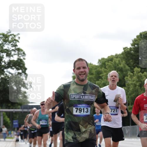 29.06.2025 - hella hamburg halbmarathon Jannik Wohlers http://msf.ph/oto/8149808 29.06.2025 10:13:15 Lombardsbrücke 1131, 2055, 2359, 2721, 2904, 2987, 4001, 4795, 4950, 5232, 5546, 5631, 5719, 6026, 6717, 6724, 7446, 7447, 7462, 7913, 8279, 9128, 9612, 9631, 10977, 12313, 12797, 12928, 12929, 13331, 13928, 15085, 15663, 16491, 17472, 18222, 18231, 19190 meine-sportfotos.de