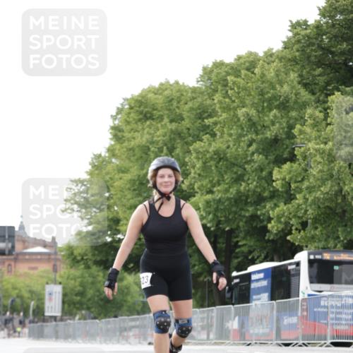 29.06.2025 - hella hamburg halbmarathon Jannik Wohlers http://msf.ph/oto/8149822 29.06.2025 09:14:11 Lombardsbrücke  meine-sportfotos.de