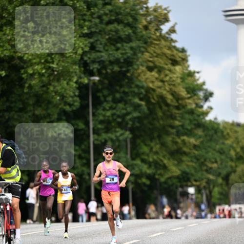 29.06.2025 - hella hamburg halbmarathon Dr. Thomas Lammeyer http://msf.ph/oto/8149840 29.06.2025 09:37:41 Kennedybrücke 43, 46, 48 meine-sportfotos.de