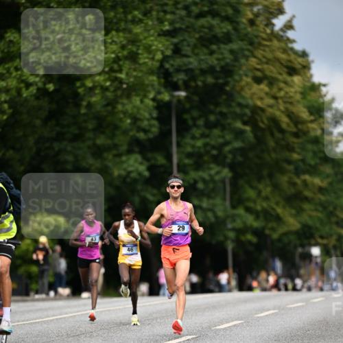29.06.2025 - hella hamburg halbmarathon Dr. Thomas Lammeyer http://msf.ph/oto/8149863 29.06.2025 09:37:42 Kennedybrücke 43, 46, 48 meine-sportfotos.de