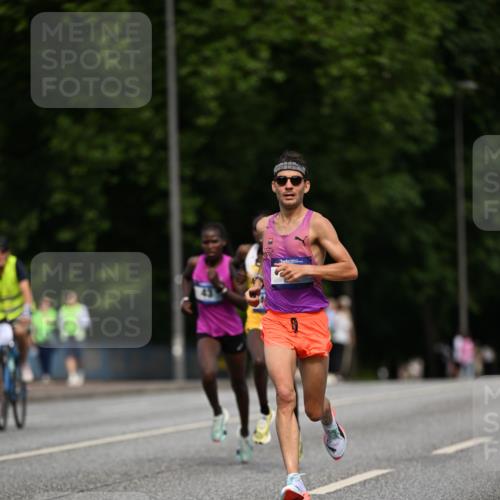 29.06.2025 - hella hamburg halbmarathon Dr. Thomas Lammeyer http://msf.ph/oto/8149920 29.06.2025 09:37:44 Kennedybrücke 43, 46, 48 meine-sportfotos.de