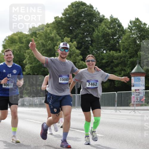 29.06.2025 - hella hamburg halbmarathon Jannik Wohlers http://msf.ph/oto/8149940 29.06.2025 10:13:23 Lombardsbrücke 1131, 1480, 2055, 2359, 2721, 2904, 2987, 4001, 4795, 5232, 5631, 5719, 6026, 6710, 6717, 7462, 7913, 8673, 9128, 9631, 10442, 10443, 10977, 11441, 12313, 12797, 12928, 12929, 15085, 15663, 15721, 15722, 16491, 17472, 17985, 19190 meine-sportfotos.de