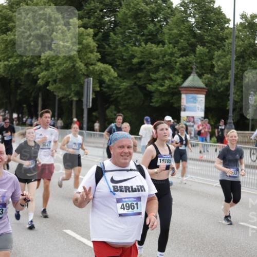 29.06.2025 - hella hamburg halbmarathon Jannik Wohlers http://msf.ph/oto/8149942 29.06.2025 10:50:18 Lombardsbrücke 1930, 2200, 3184, 3229, 3647, 3838, 4642, 4695, 4771, 5131, 6178, 7133, 7161, 7505, 7938, 8200, 8833, 8834, 8986, 9096, 9168, 9933, 10437, 12392, 12393, 14534, 14762, 15017, 15105, 15416, 15467, 16500, 16501, 16553, 16593, 17337, 17648, 17790, 18067, 18092 meine-sportfotos.de