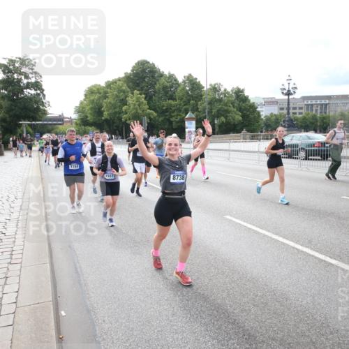 29.06.2025 - hella hamburg halbmarathon Jannik Wohlers http://msf.ph/oto/8149968 29.06.2025 10:19:43 Lombardsbrücke 1110, 1115, 2064, 3278, 3842, 4539, 4585, 4614, 4737, 4739, 5397, 5556, 5659, 5811, 5812, 7137, 7519, 7739, 7744, 7808, 8387, 8462, 8738, 9196, 9735, 10550, 10595, 10622, 10701, 11028, 13002, 13192, 13634, 13910, 14014, 14024, 14425, 14564, 15529, 15572, 15619, 15948, 16164, 16322, 16480, 16611, 16714, 16991, 17076, 17123, 17454, 17456, 17913, 18114, 18368, 18648, 18685 meine-sportfotos.de
