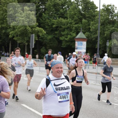 29.06.2025 - hella hamburg halbmarathon Jannik Wohlers http://msf.ph/oto/8149970 29.06.2025 10:50:18 Lombardsbrücke 1930, 2200, 3184, 3229, 3647, 3838, 4642, 4695, 4771, 5131, 6178, 7133, 7161, 7505, 7938, 8200, 8833, 8834, 8986, 9096, 9168, 9933, 10437, 12392, 12393, 14534, 14762, 15017, 15105, 15416, 15467, 16500, 16501, 16553, 16593, 17337, 17648, 17790, 18067, 18092 meine-sportfotos.de