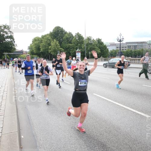 29.06.2025 - hella hamburg halbmarathon Jannik Wohlers http://msf.ph/oto/8149982 29.06.2025 10:19:43 Lombardsbrücke 1110, 1115, 2064, 3278, 3842, 4539, 4585, 4614, 4737, 4739, 5397, 5556, 5659, 5811, 5812, 7137, 7519, 7739, 7744, 7808, 8387, 8462, 8738, 9196, 9735, 10550, 10595, 10622, 10701, 11028, 13002, 13192, 13634, 13910, 14014, 14024, 14425, 14564, 15529, 15572, 15619, 15948, 16164, 16322, 16480, 16611, 16714, 16991, 17076, 17123, 17454, 17456, 17913, 18114, 18368, 18648, 18685 meine-sportfotos.de