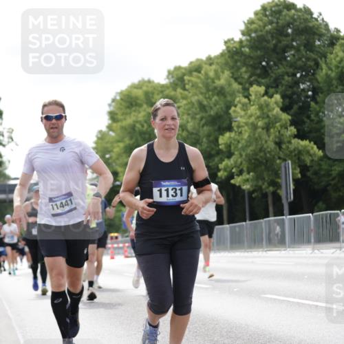 29.06.2025 - hella hamburg halbmarathon Jannik Wohlers http://msf.ph/oto/8150011 29.06.2025 10:13:26 Lombardsbrücke 1131, 1480, 2359, 2721, 2904, 2987, 4001, 5232, 5631, 5719, 6026, 6710, 7462, 7913, 8673, 9631, 10442, 10443, 10977, 11441, 12313, 12797, 12928, 12929, 15085, 15482, 15721, 15722, 16491, 17472, 17985, 19190 meine-sportfotos.de