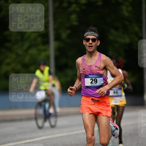 29.06.2025 - hella hamburg halbmarathon Dr. Thomas Lammeyer http://msf.ph/oto/8150044 29.06.2025 09:37:45 Kennedybrücke 43, 46, 48 meine-sportfotos.de