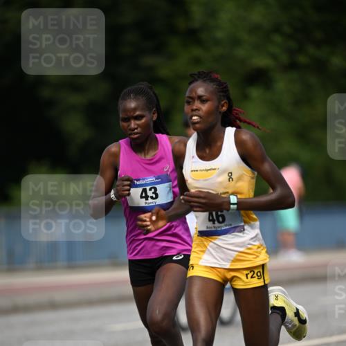 29.06.2025 - hella hamburg halbmarathon Dr. Thomas Lammeyer http://msf.ph/oto/8150060 29.06.2025 09:37:47 Kennedybrücke 43, 46, 48 meine-sportfotos.de