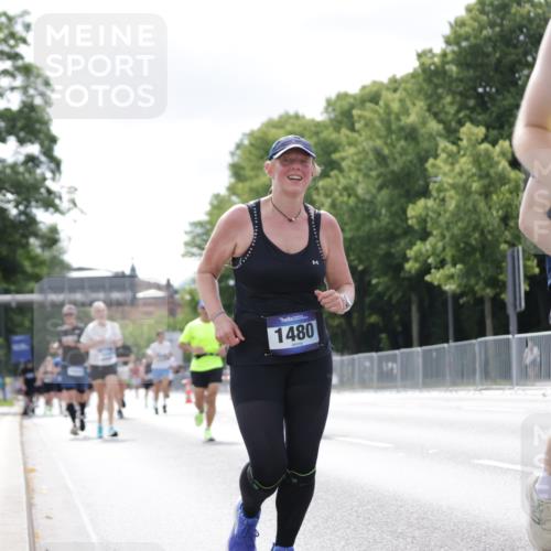 29.06.2025 - hella hamburg halbmarathon Jannik Wohlers http://msf.ph/oto/8150066 29.06.2025 10:13:30 Lombardsbrücke 1131, 1480, 2359, 2987, 4001, 4962, 5631, 5719, 6710, 7462, 8673, 9631, 10442, 10443, 10977, 11441, 11987, 12313, 12797, 15085, 15482, 15721, 15722, 17439, 17985, 18041, 19190 meine-sportfotos.de