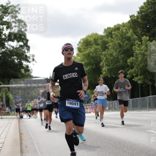 29.06.2025 - hella hamburg halbmarathon Jannik Wohlers http://msf.ph/oto/8150124 29.06.2025 10:13:36 Lombardsbrücke 1194, 1480, 1890, 4001, 4032, 4962, 5719, 6287, 6710, 8057, 8673, 9886, 10442, 10443, 11441, 11987, 12938, 13788, 15482, 15721, 15722, 15840, 17439, 17985, 18041, 18236, 18239 meine-sportfotos.de