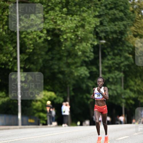 29.06.2025 - hella hamburg halbmarathon Dr. Thomas Lammeyer http://msf.ph/oto/8150134 29.06.2025 09:38:11 Kennedybrücke 36, 39, 47 meine-sportfotos.de