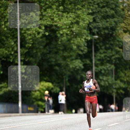 29.06.2025 - hella hamburg halbmarathon Dr. Thomas Lammeyer http://msf.ph/oto/8150139 29.06.2025 09:38:11 Kennedybrücke 36, 39, 47 meine-sportfotos.de