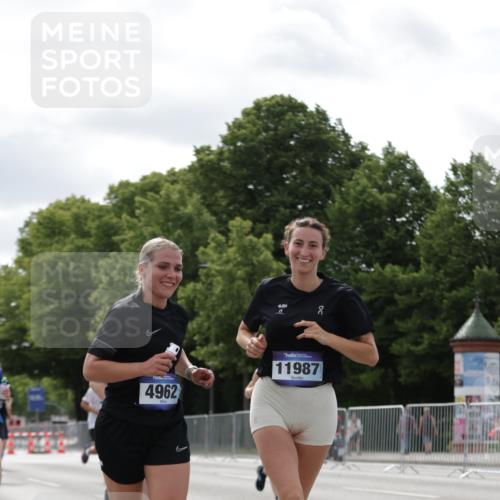 29.06.2025 - hella hamburg halbmarathon Jannik Wohlers http://msf.ph/oto/8150258 29.06.2025 10:13:39 Lombardsbrücke 1194, 1480, 1890, 4032, 4962, 6287, 6710, 8057, 9886, 10442, 10443, 11987, 12938, 13788, 15482, 15840, 17439, 17985, 18041, 18236, 18239 meine-sportfotos.de