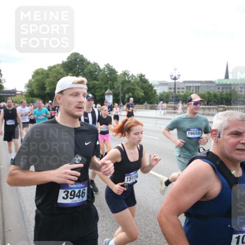 29.06.2025 - hella hamburg halbmarathon Jannik Wohlers http://msf.ph/oto/8150275 29.06.2025 10:22:02 Lombardsbrücke 1187, 1419, 1598, 2022, 2351, 2886, 3108, 3430, 3457, 3511, 3910, 3946, 4113, 4114, 4131, 4556, 4559, 4829, 4969, 4970, 5079, 5798, 5838, 6030, 6048, 6049, 6303, 6307, 6347, 6820, 6826, 6899, 7097, 7794, 8511, 8855, 8931, 9204, 9516, 9598, 10065, 10241, 10432, 10573, 10663, 10917, 10961, 11046, 11440, 12933, 13248, 13369, 13460, 13472, 13820, 13963, 14079, 14240, 14314, 14333, 14334, 14442, 14901, 14903, 14906, 14980, 15114 meine-sportfotos.de