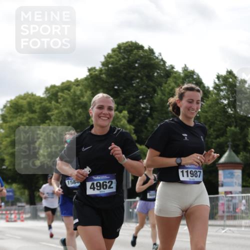 29.06.2025 - hella hamburg halbmarathon Jannik Wohlers http://msf.ph/oto/8150278 29.06.2025 10:13:39 Lombardsbrücke 1194, 1480, 1890, 4032, 4962, 6287, 6710, 8057, 9886, 10442, 10443, 11987, 12938, 13788, 15482, 15840, 17439, 17985, 18041, 18236, 18239 meine-sportfotos.de