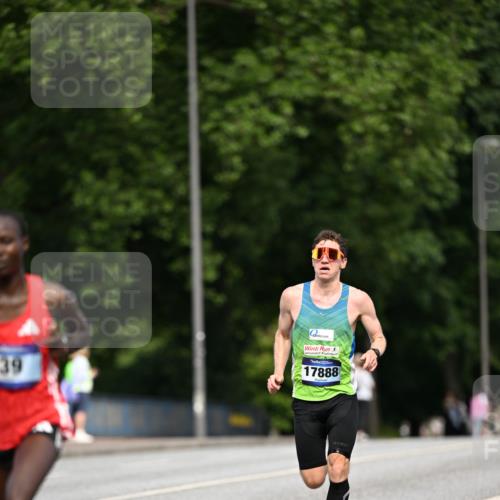 29.06.2025 - hella hamburg halbmarathon Dr. Thomas Lammeyer http://msf.ph/oto/8150347 29.06.2025 09:38:22 Kennedybrücke 28, 36, 39, 47 meine-sportfotos.de