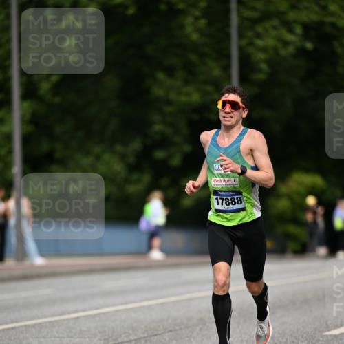 29.06.2025 - hella hamburg halbmarathon Dr. Thomas Lammeyer http://msf.ph/oto/8150376 29.06.2025 09:38:23 Kennedybrücke 28, 36, 39, 47 meine-sportfotos.de